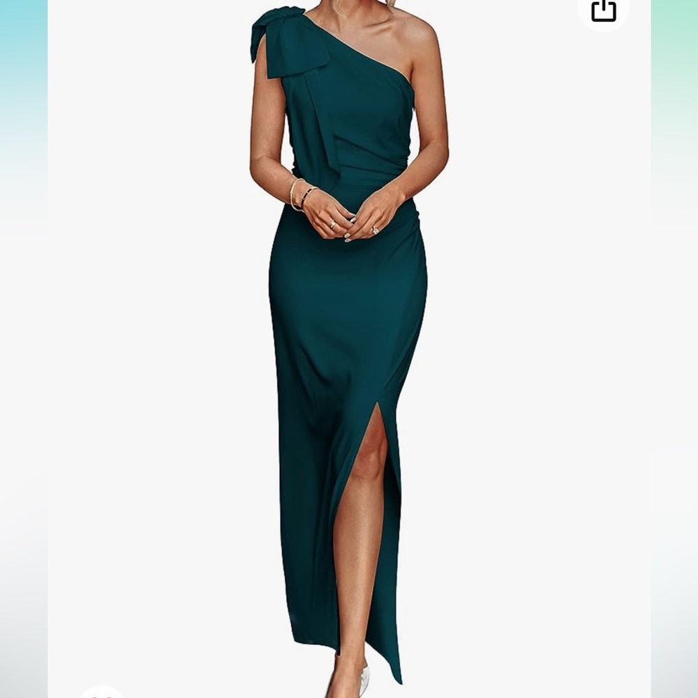 One shoulder green dress